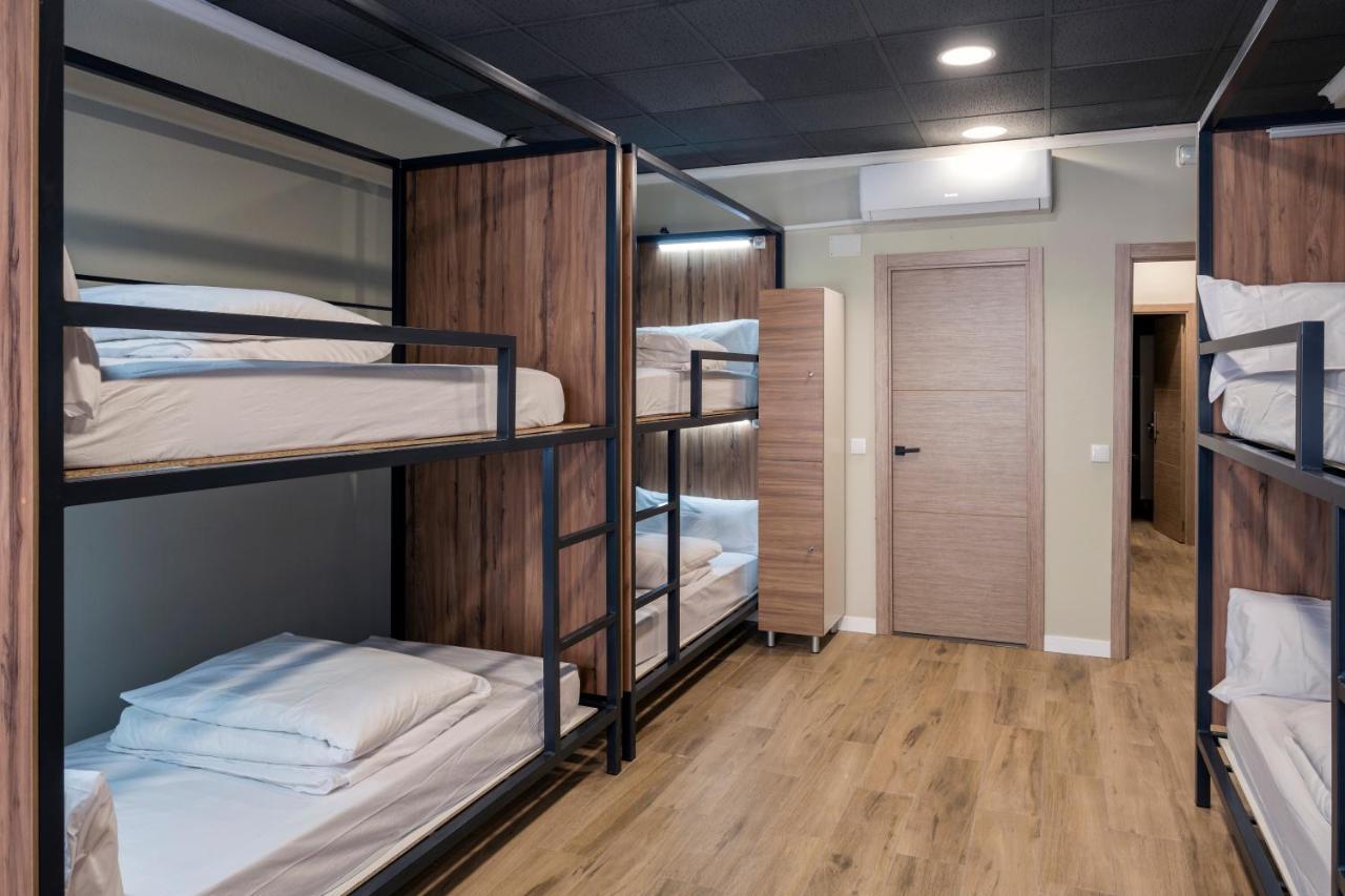 Som Hostel By The Venue فالنسيا المظهر الخارجي الصورة