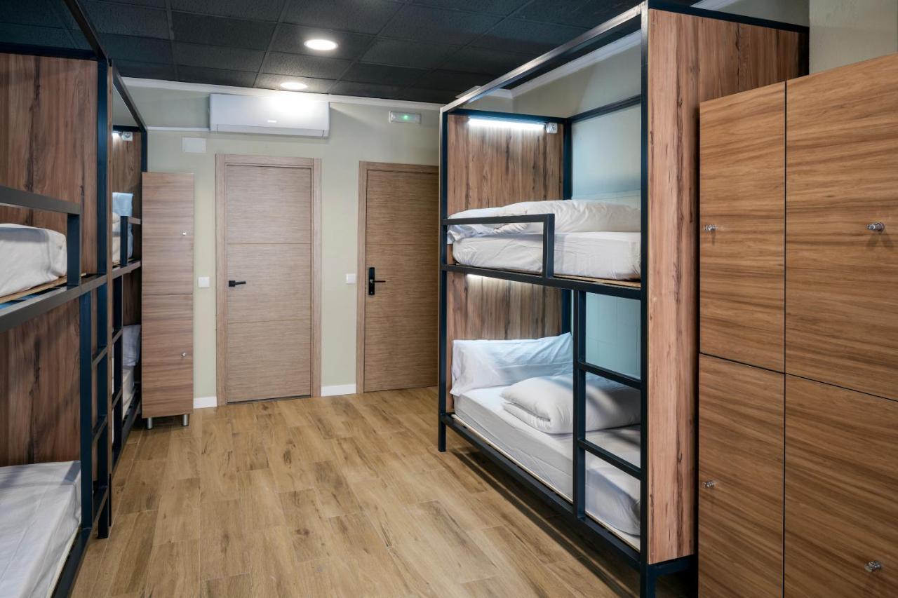 Som Hostel By The Venue فالنسيا المظهر الخارجي الصورة